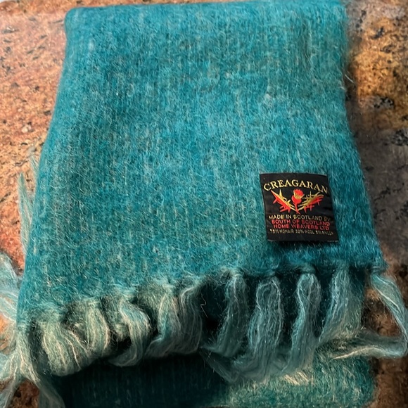 Vintage Creagaran mohair scarf/wrap - Picture 3 of 3